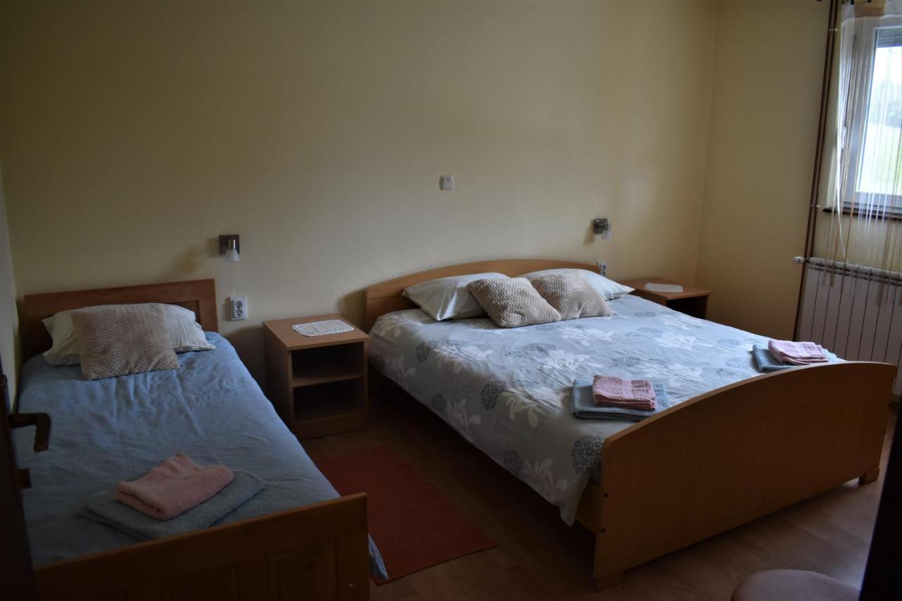 Apartments Sabljak Rakovica Bagian luar foto