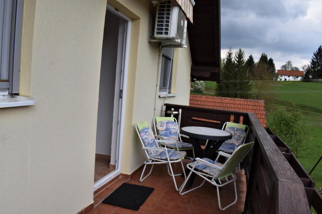 Apartments Sabljak Rakovica Bagian luar foto